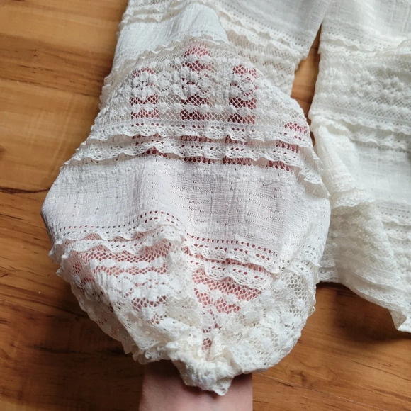 Melanie Lyne White Puffed Sleeve Lace  Long Sleeved Top - Picture 8 of 13